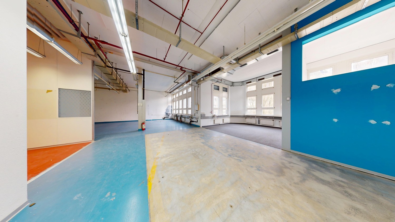 235m² commercial, Foto 1 von 8