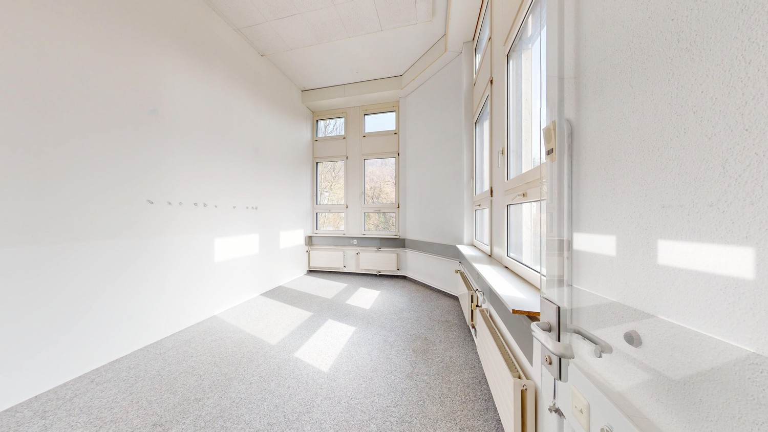 235m² commercial, Foto 2 von 8