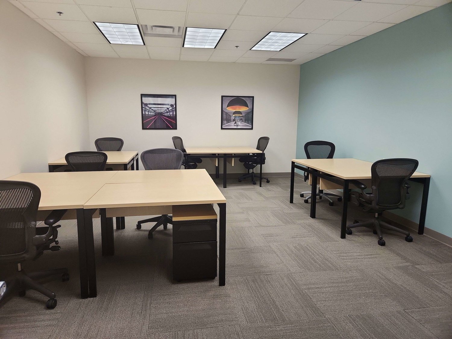 220m² office, photo 2 of 10