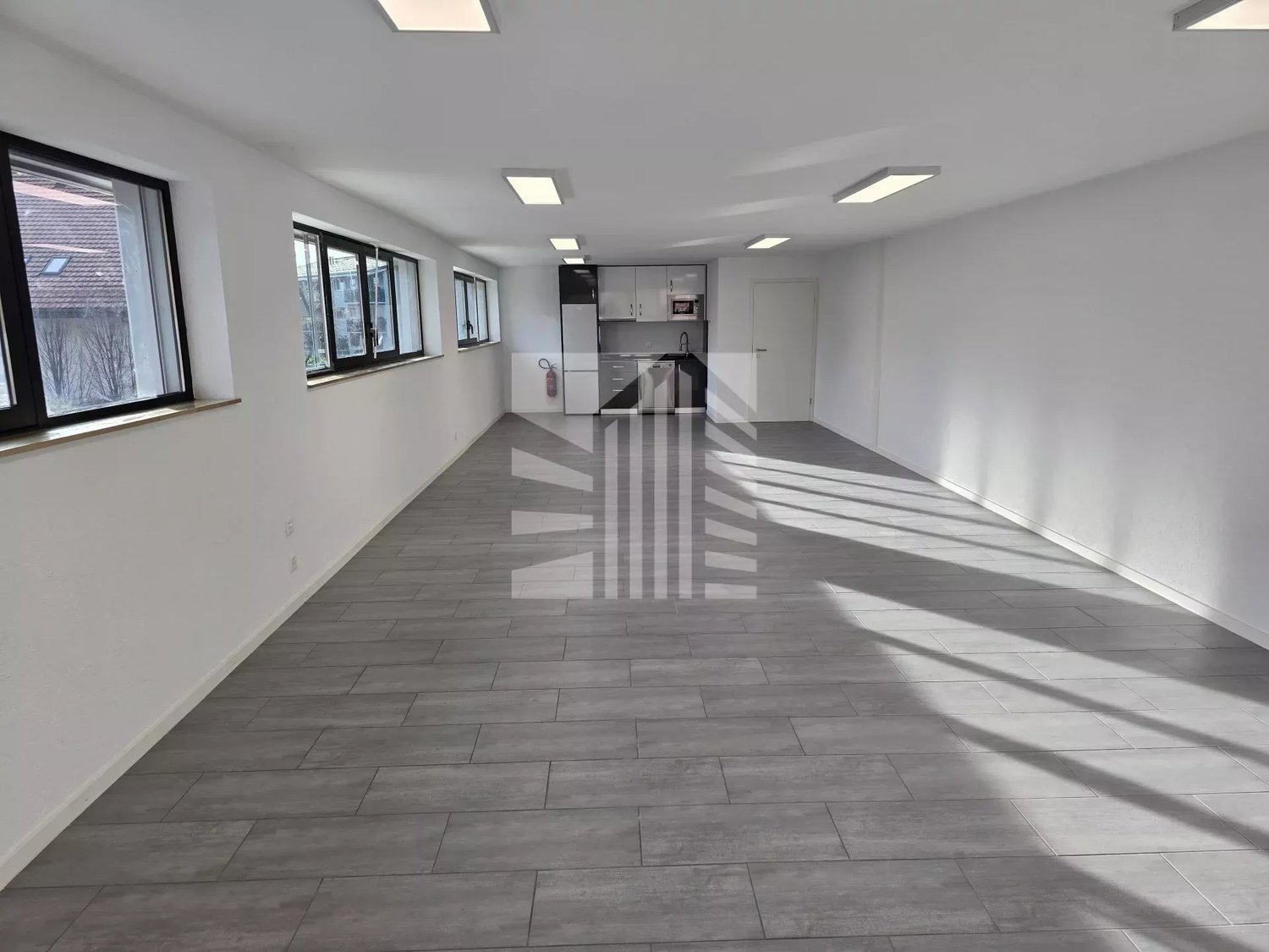 70m² Laden, Foto 3 von 10