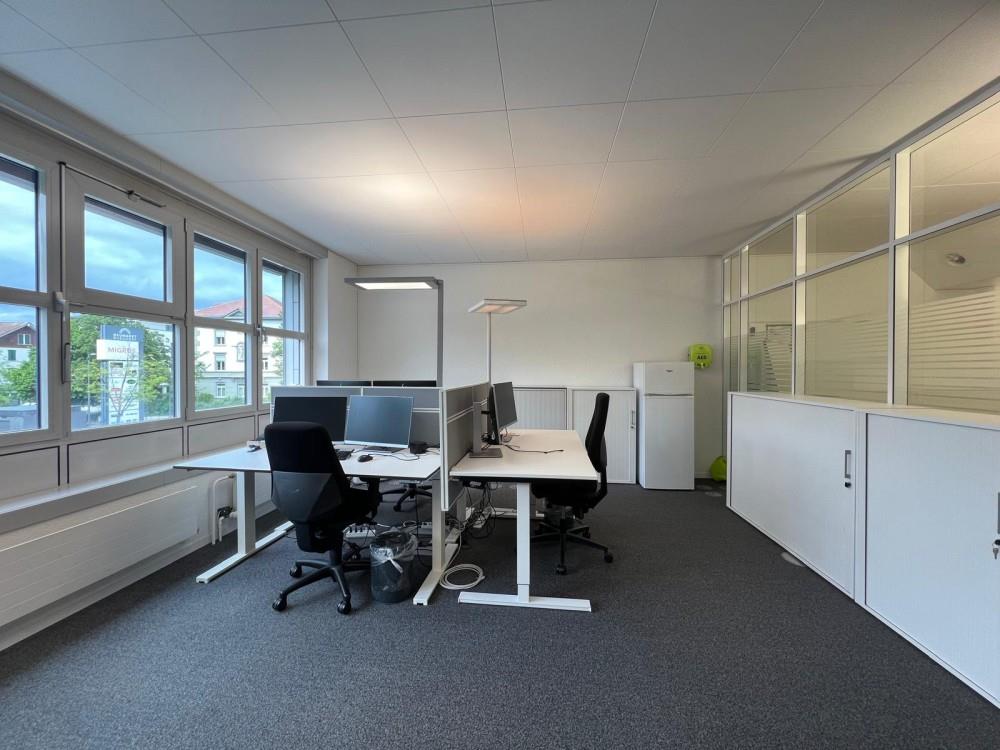 75m² office