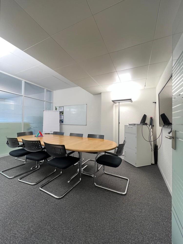 75m² office