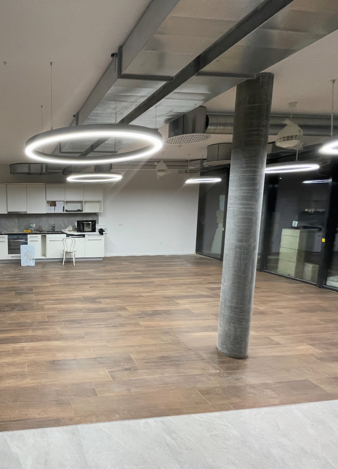 524m² Büro, Foto 9 von 10