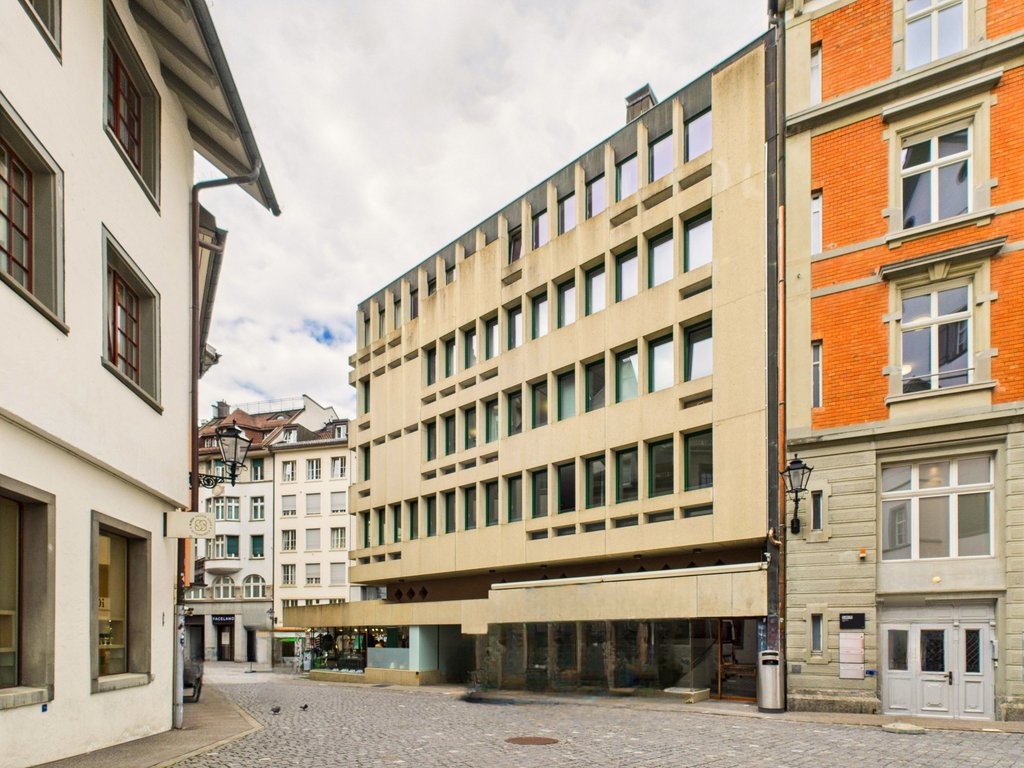 60m² office