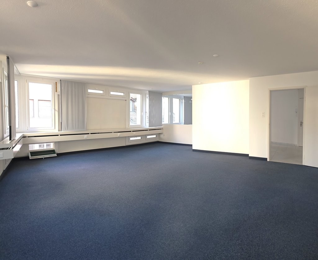 60m² office