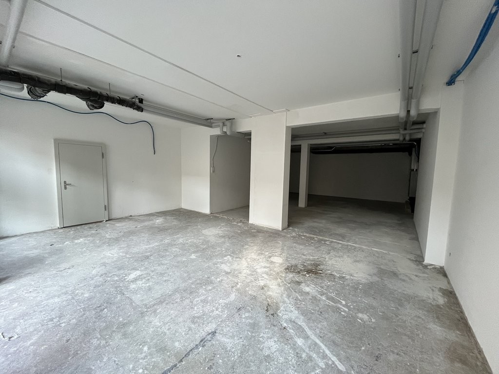 94m² shop, photo 5 of 9
