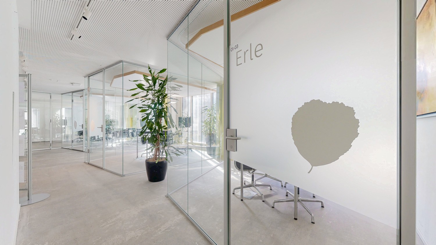 670m² office