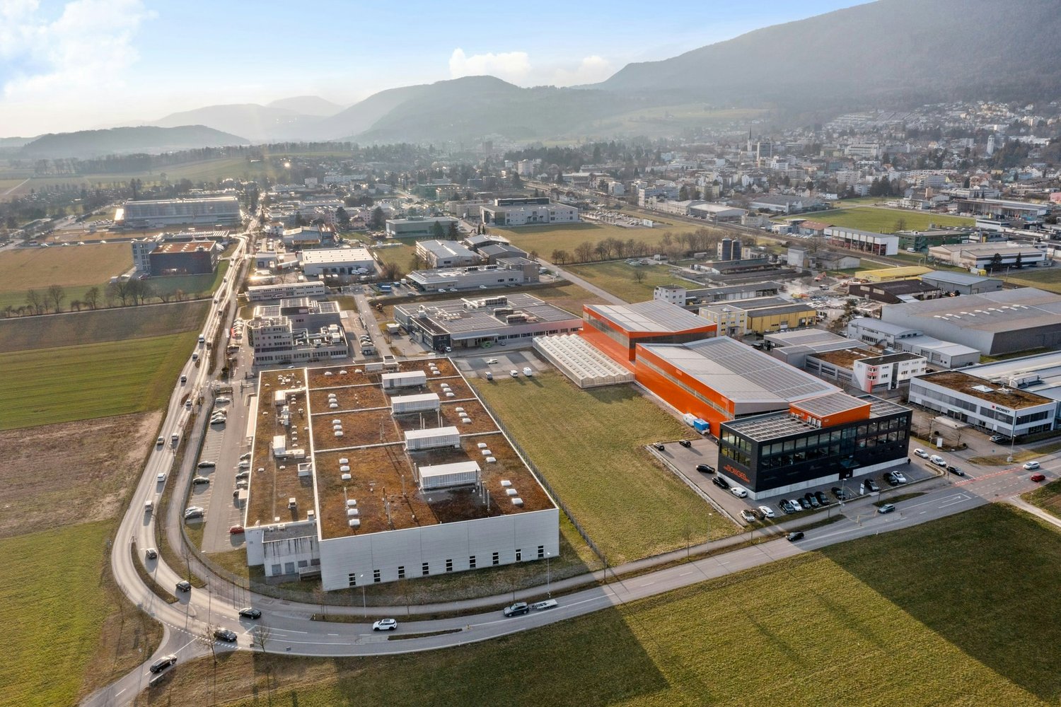 10000m² commercial