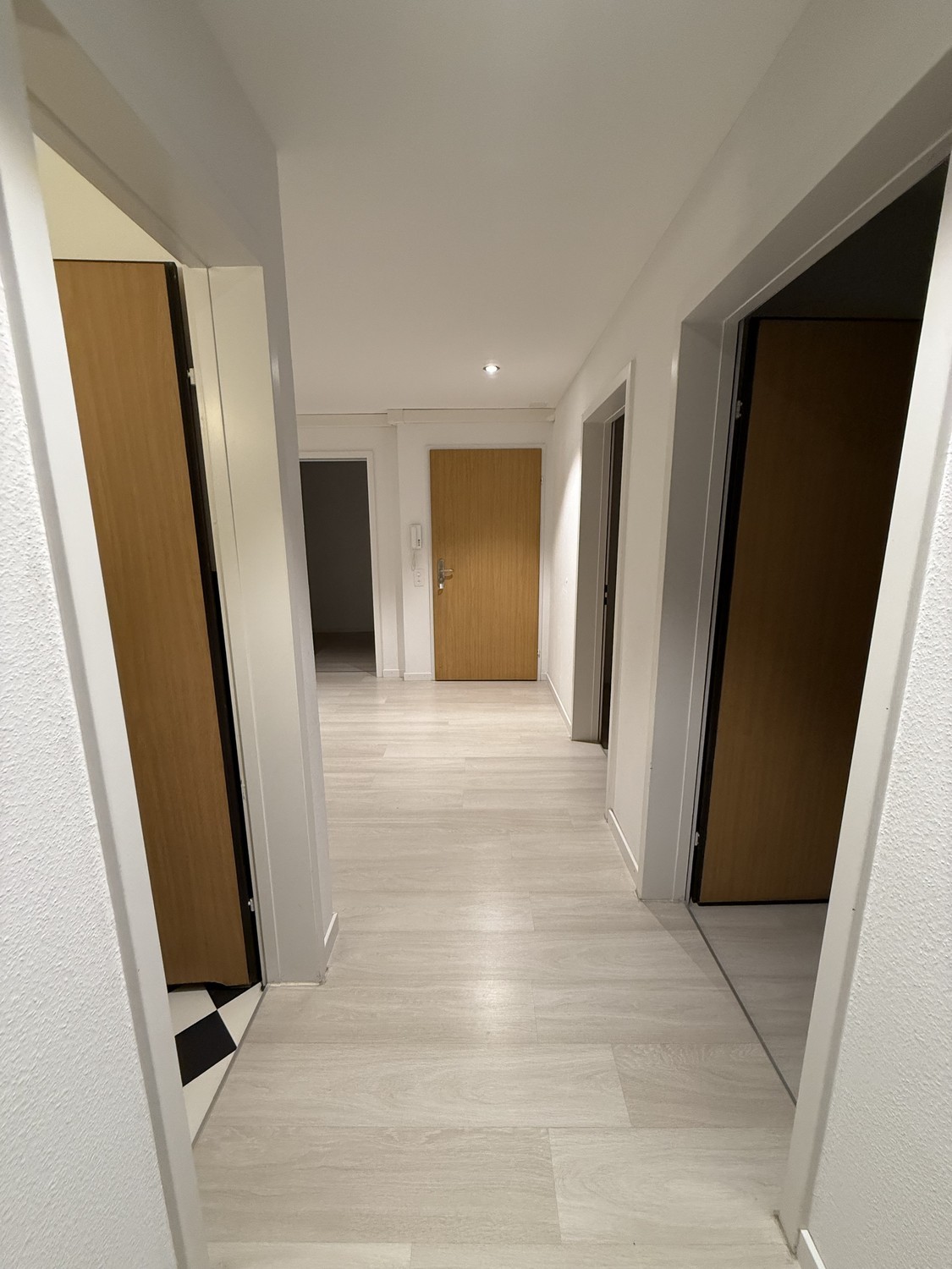 128m² commercial, photo 6 sur 8