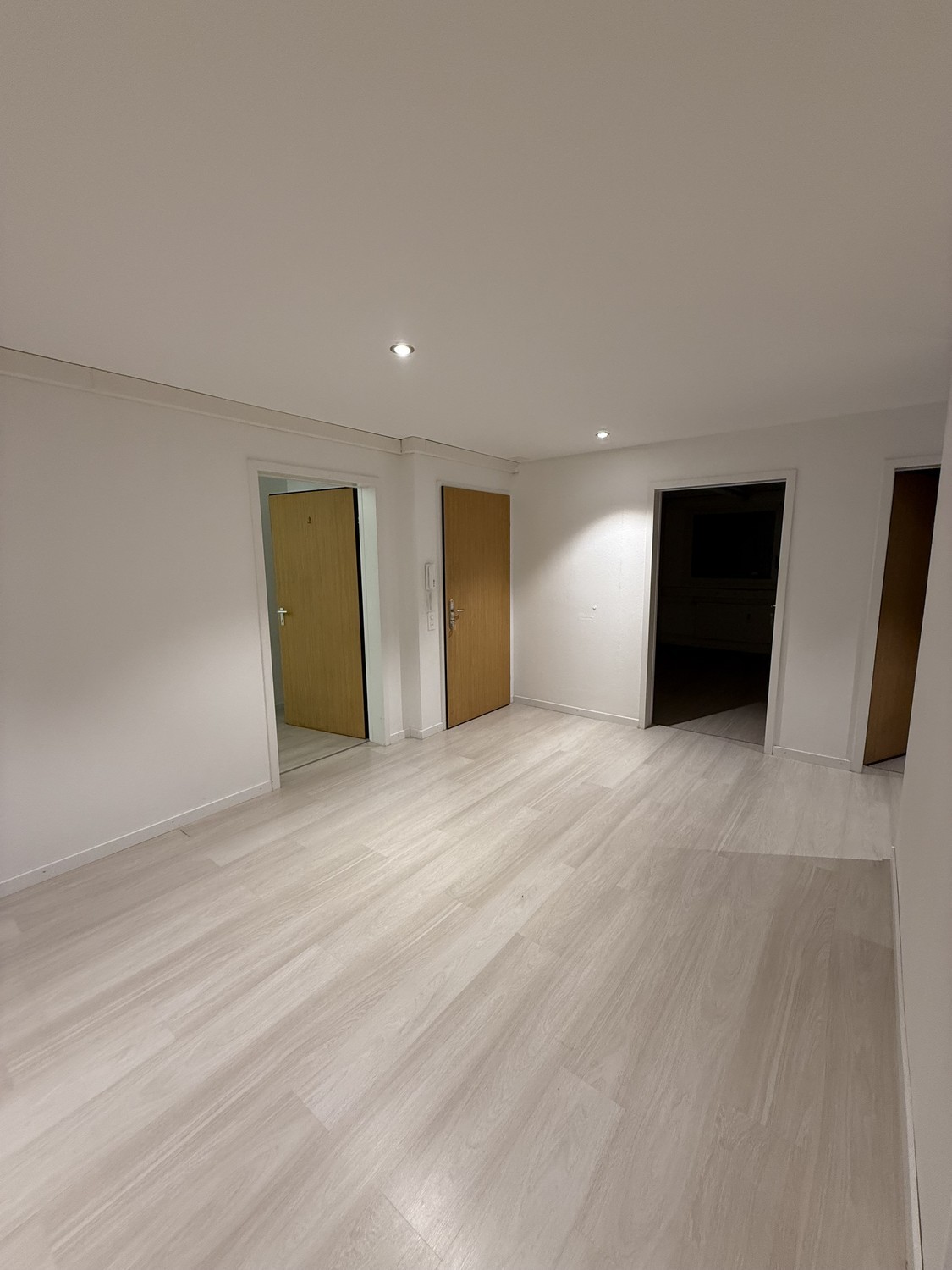 128m² commercial, photo 2 sur 8