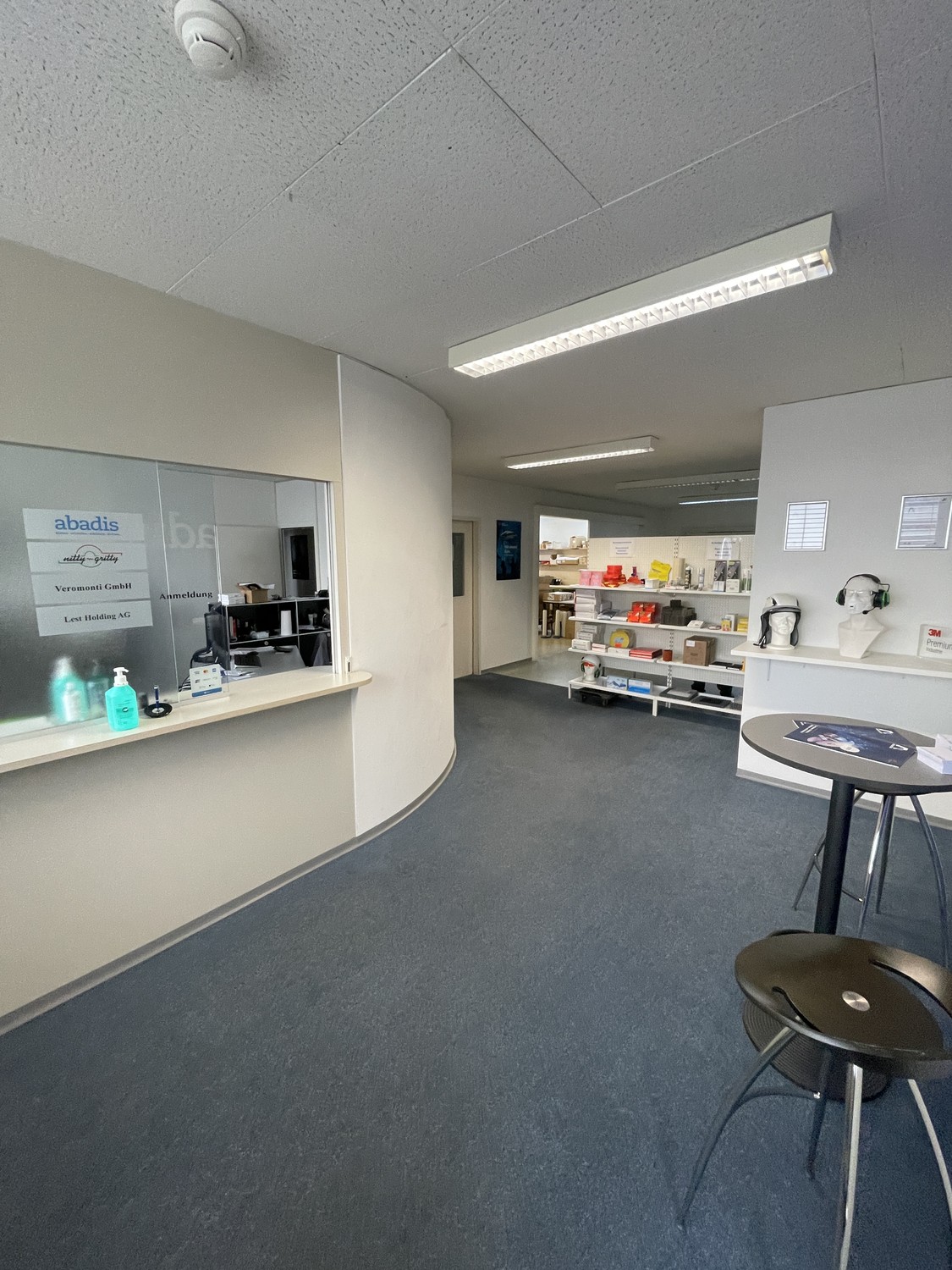 300-1240m² commercial