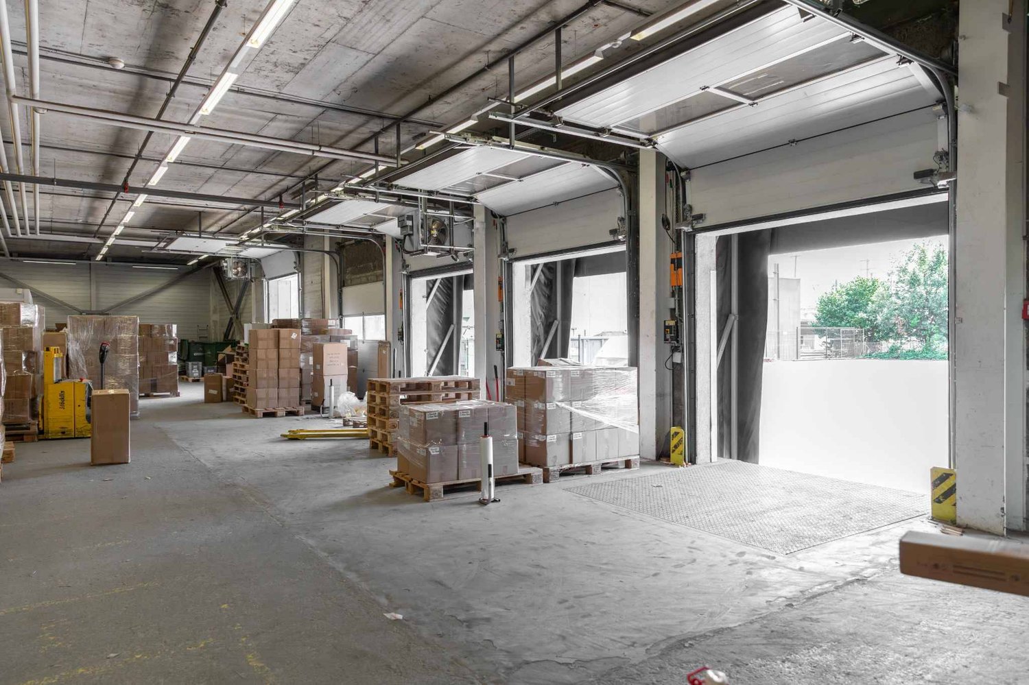 389m² commercial, Foto 1 von 10