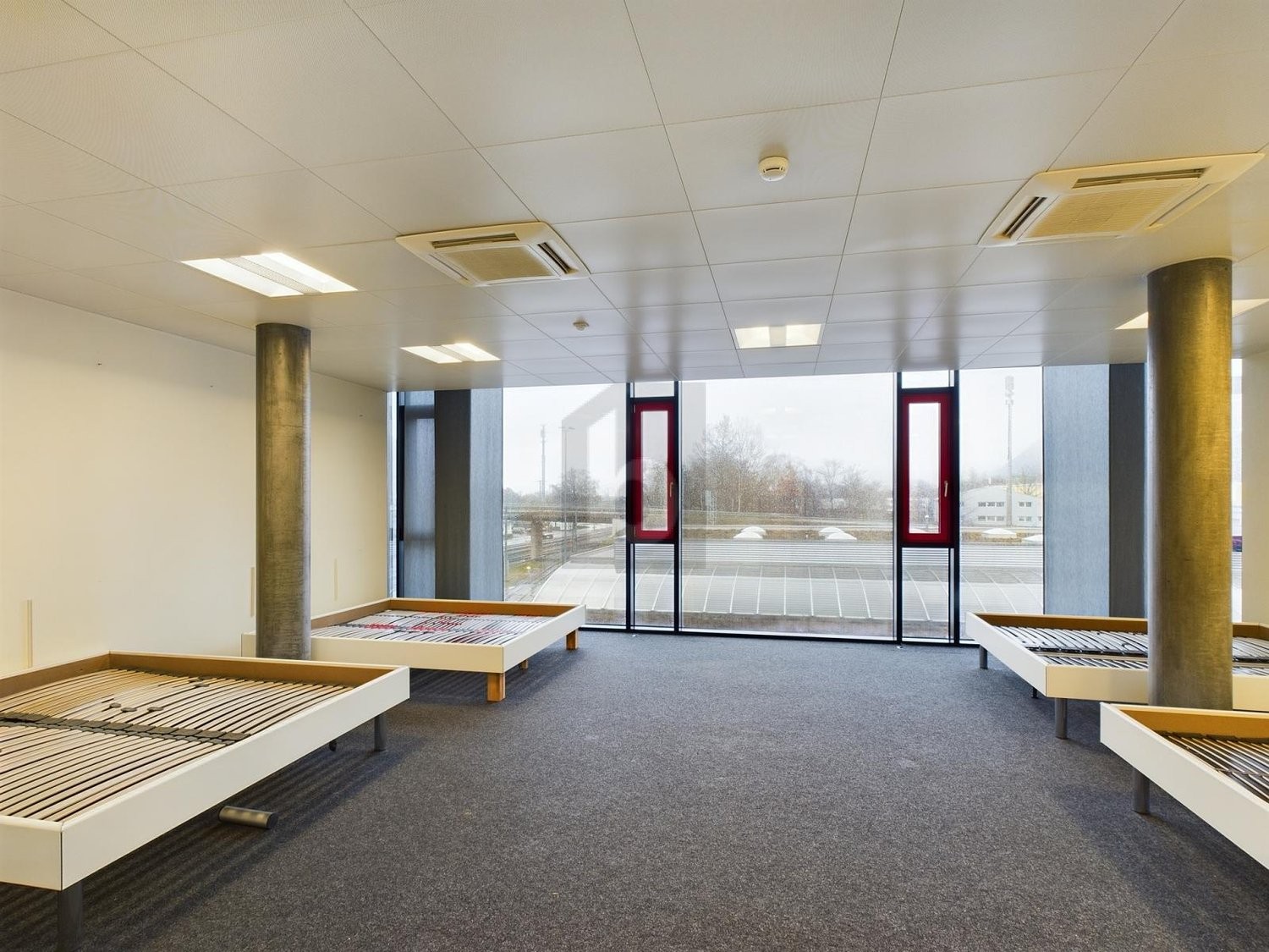 150m² office