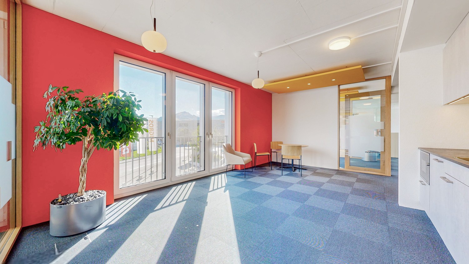 121m² office, photo 1 of 9