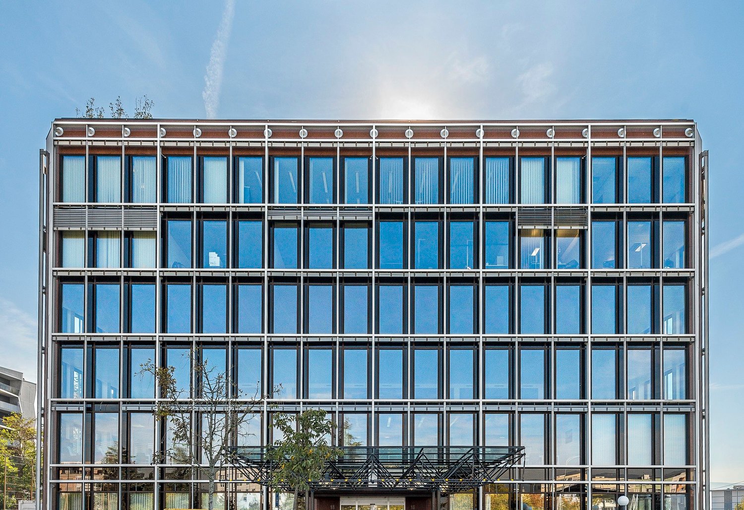 257m² Büro, Foto 1 von 3