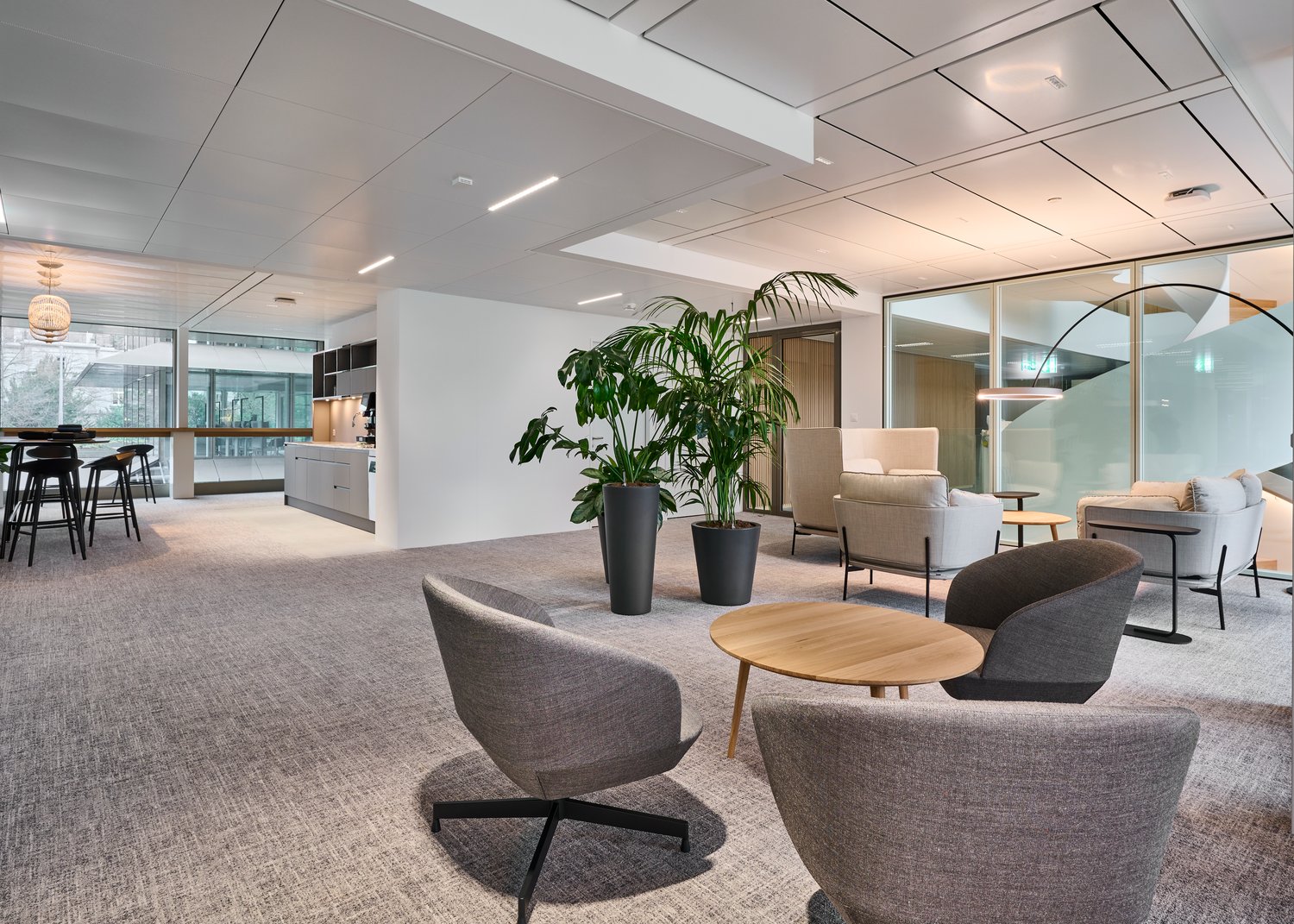 1451m² office
