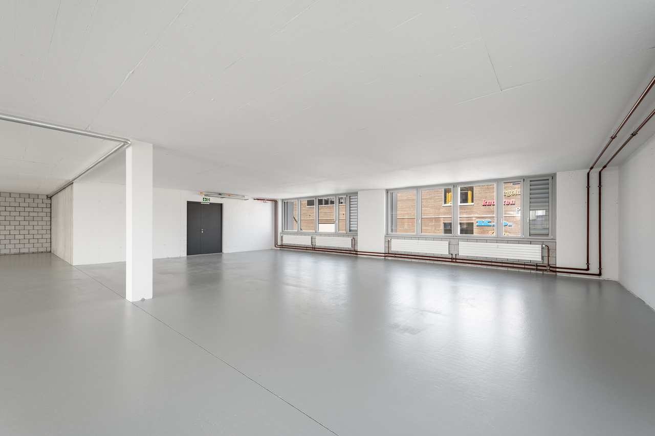 708m² commercial