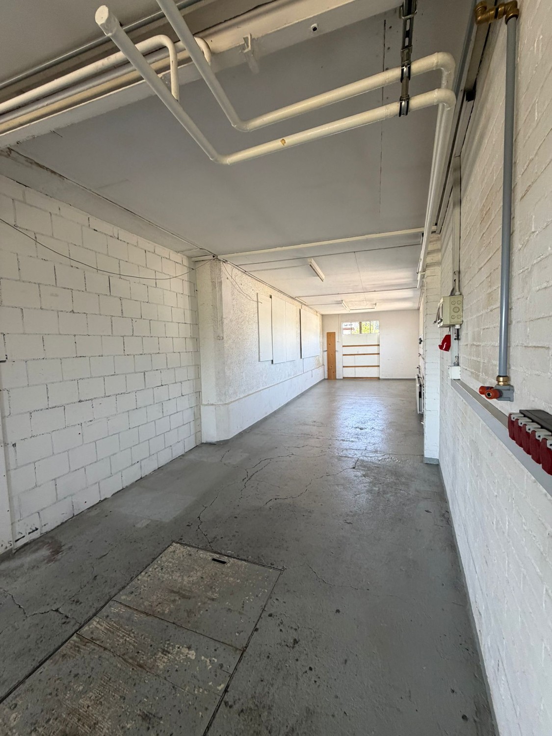 240m² shop, Foto 4 von 10