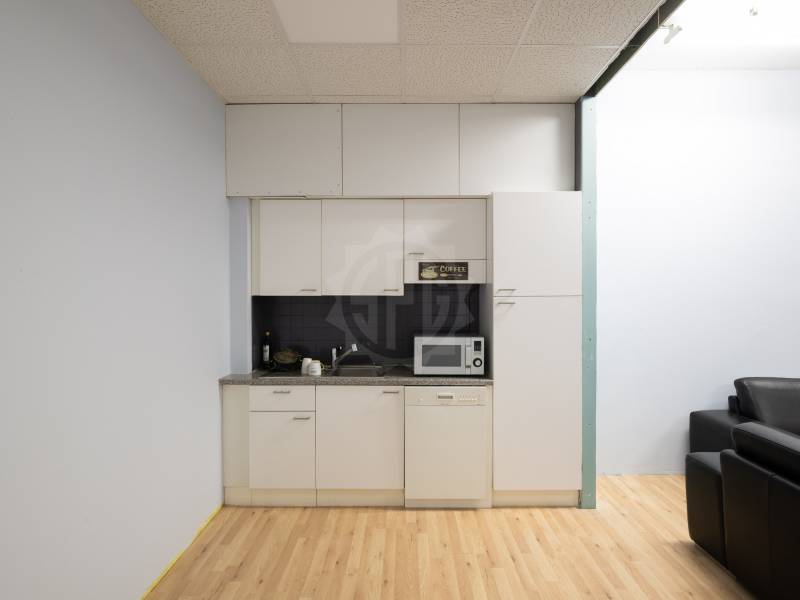 348m² Büro
