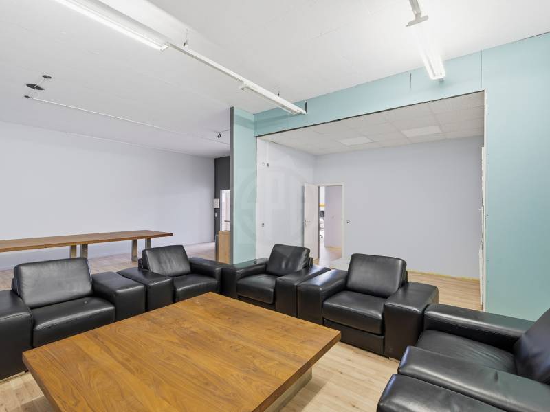 348m² Büro