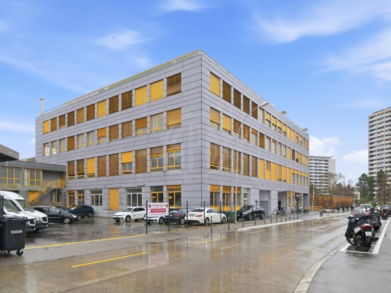 348m² Büro