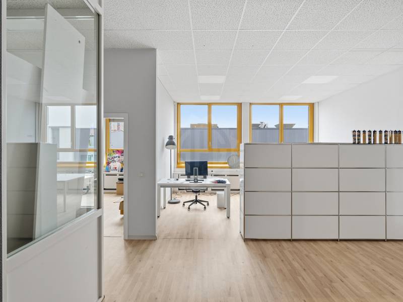 348m² Büro