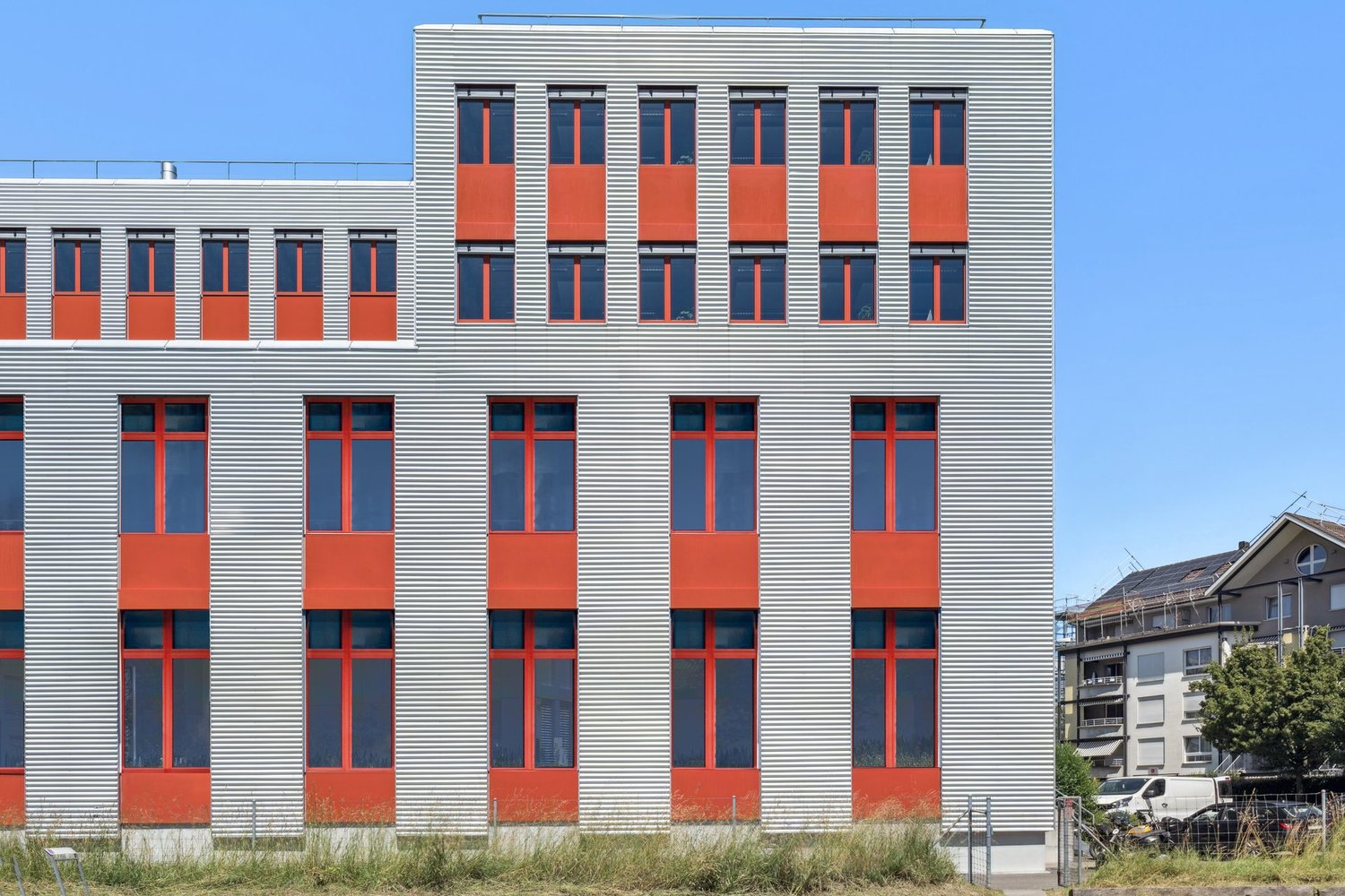 135m² office