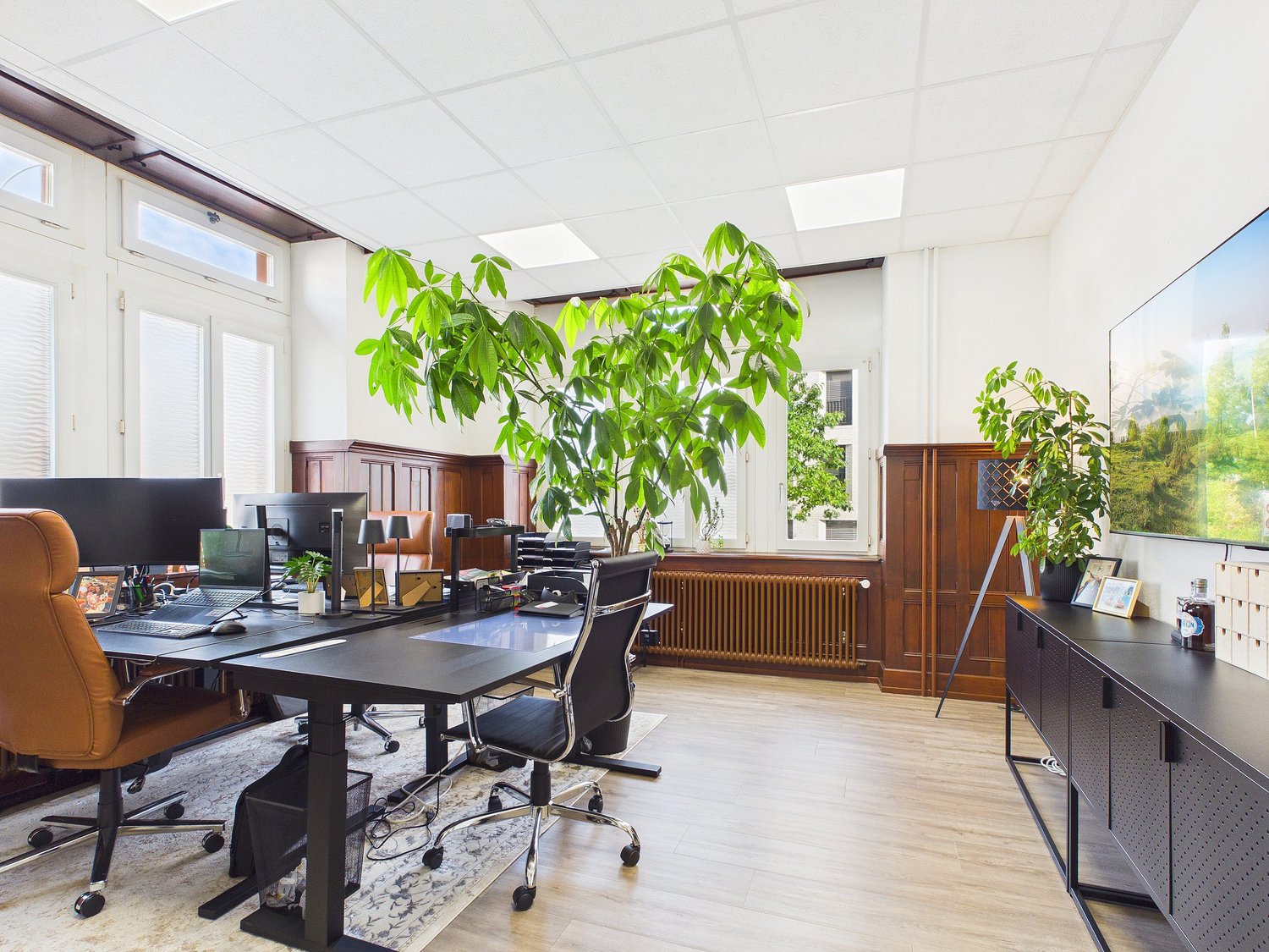 140m² office