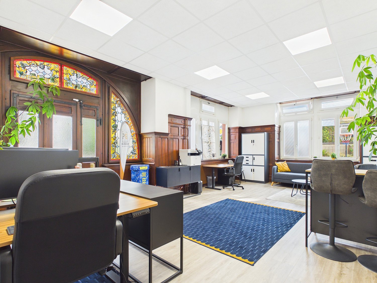 140m² office