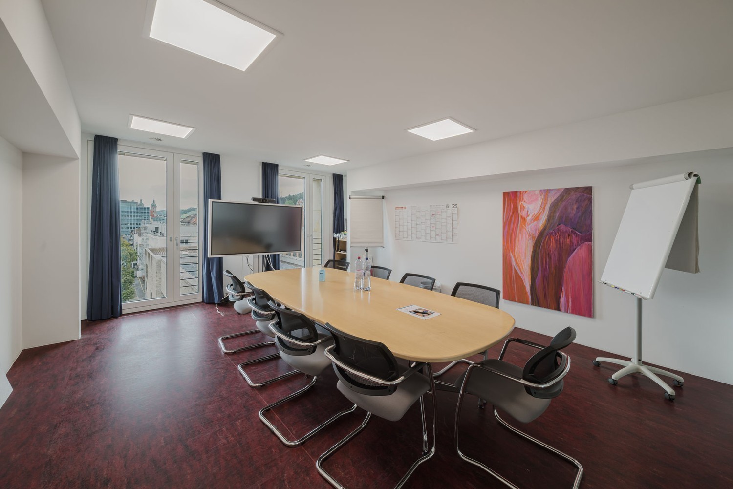 447m² office
