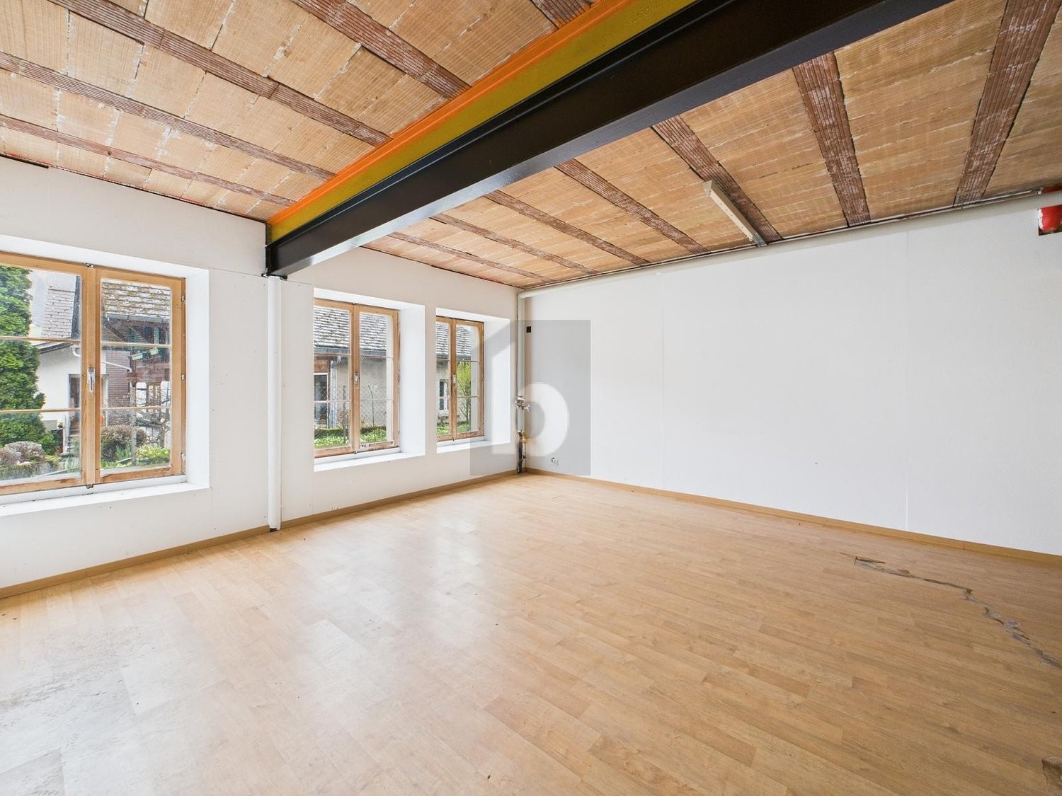 550m² atelier, Foto 2 von 4