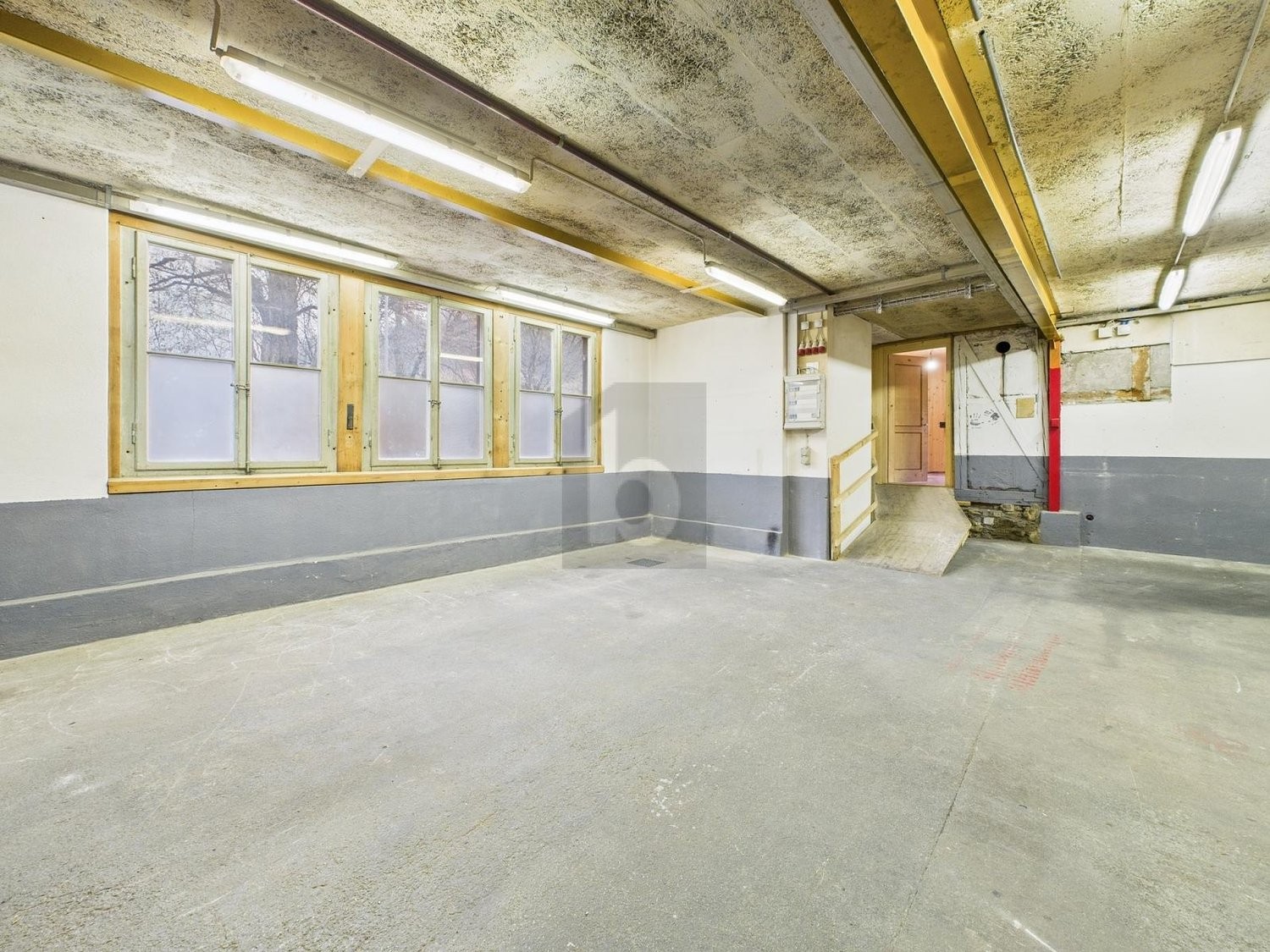 550m² atelier, Foto 4 von 4