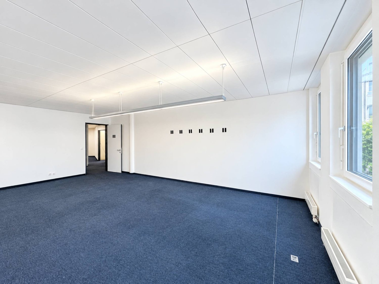 470m² office, photo 1 sur 5