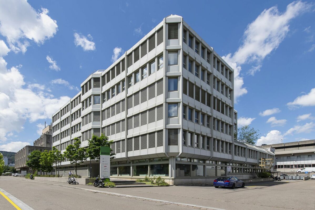 1206m² office