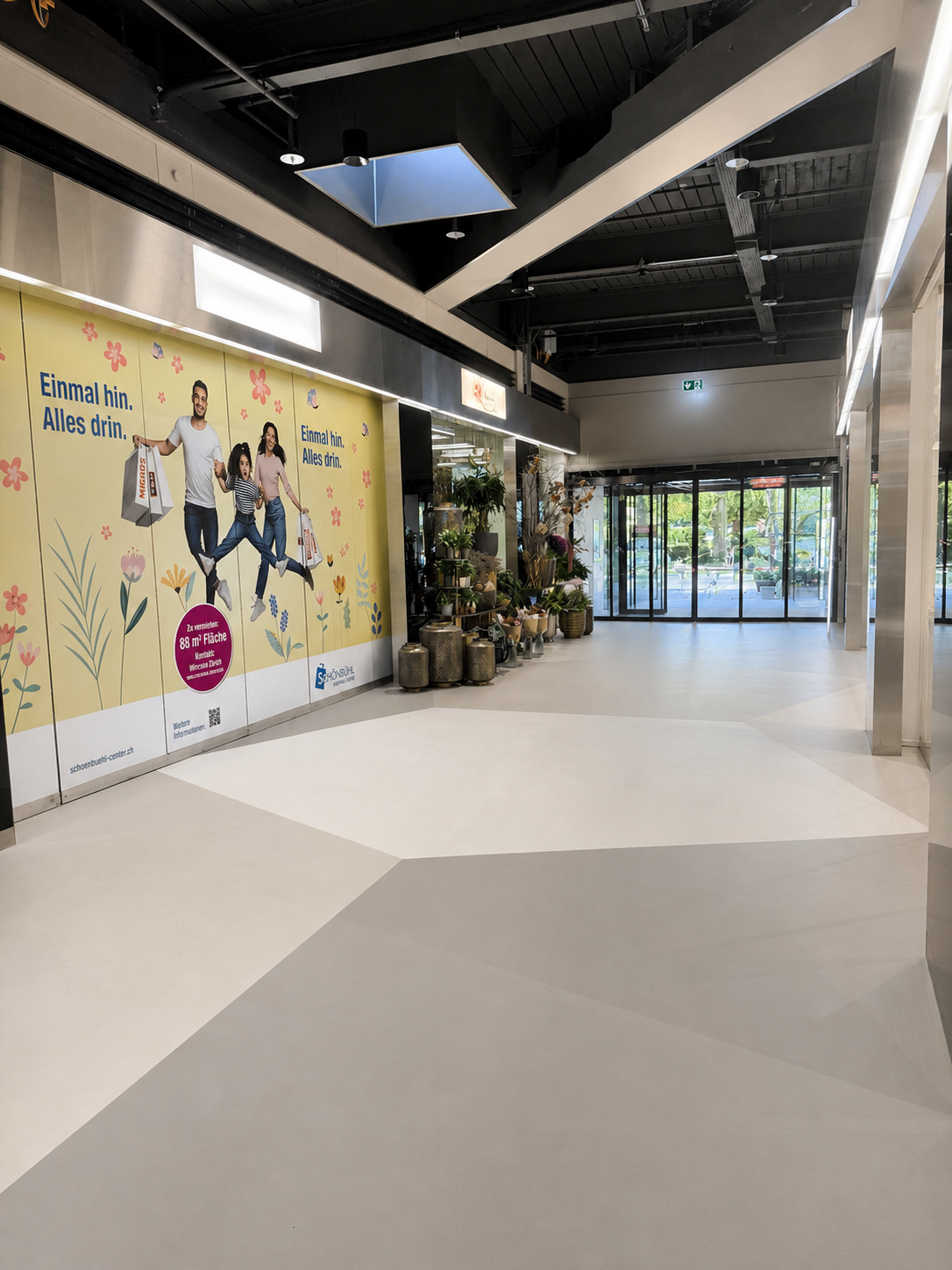 88m² shop