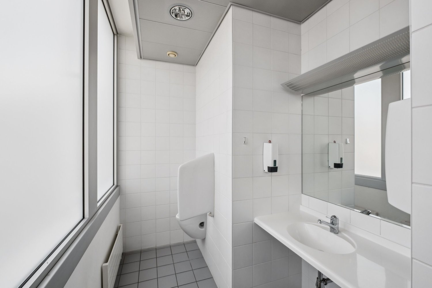 690m² ufficio, foto 9 di 10