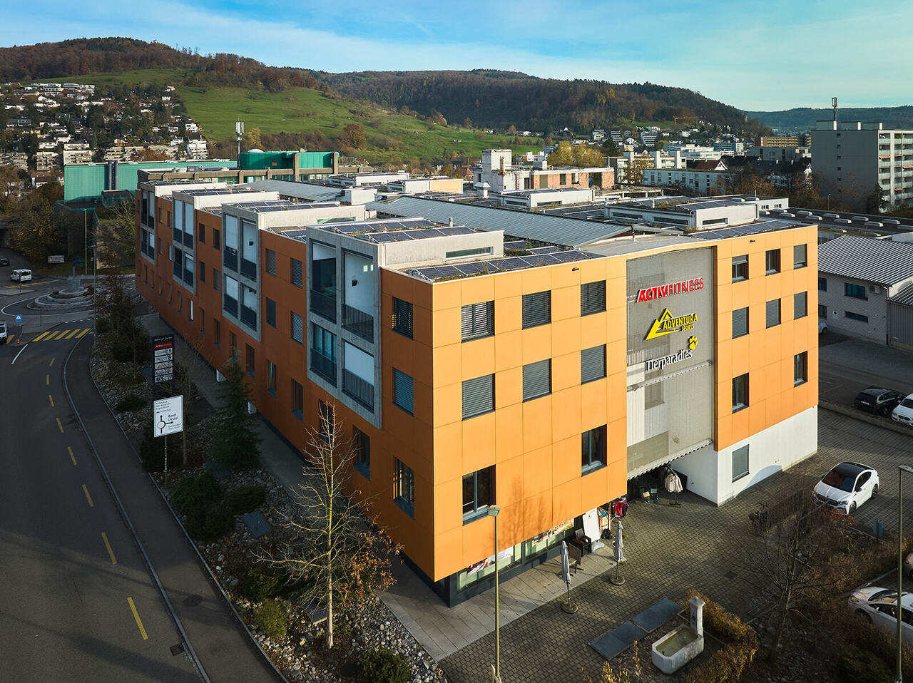 637m² office