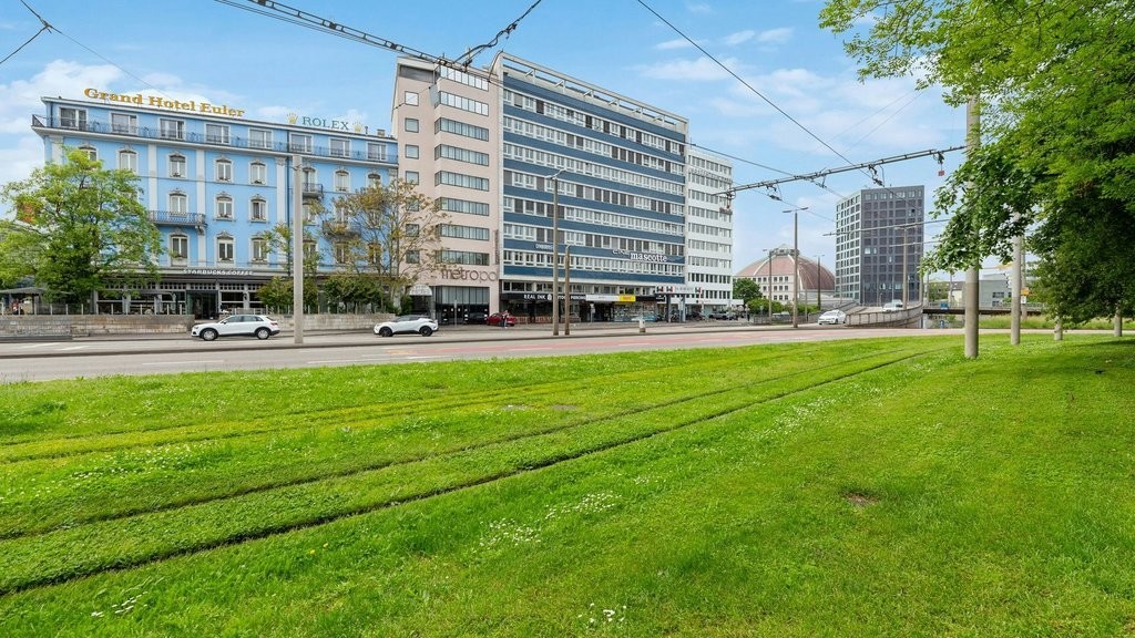 115m² office