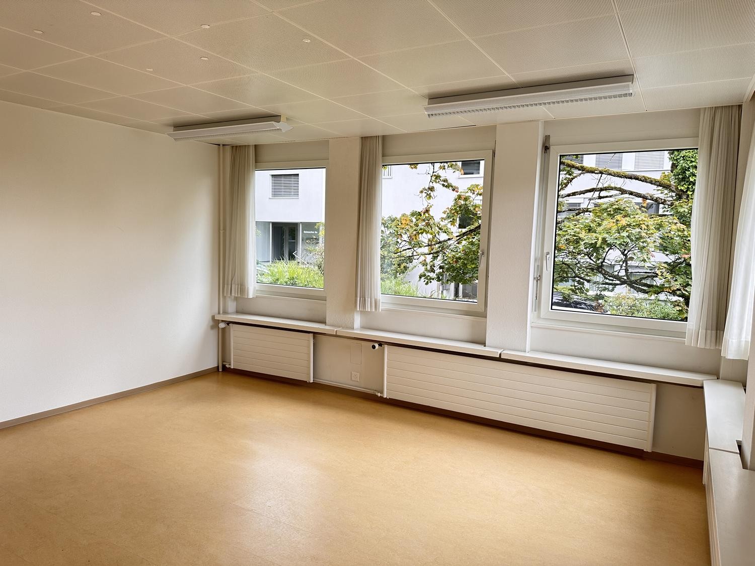 22m² office