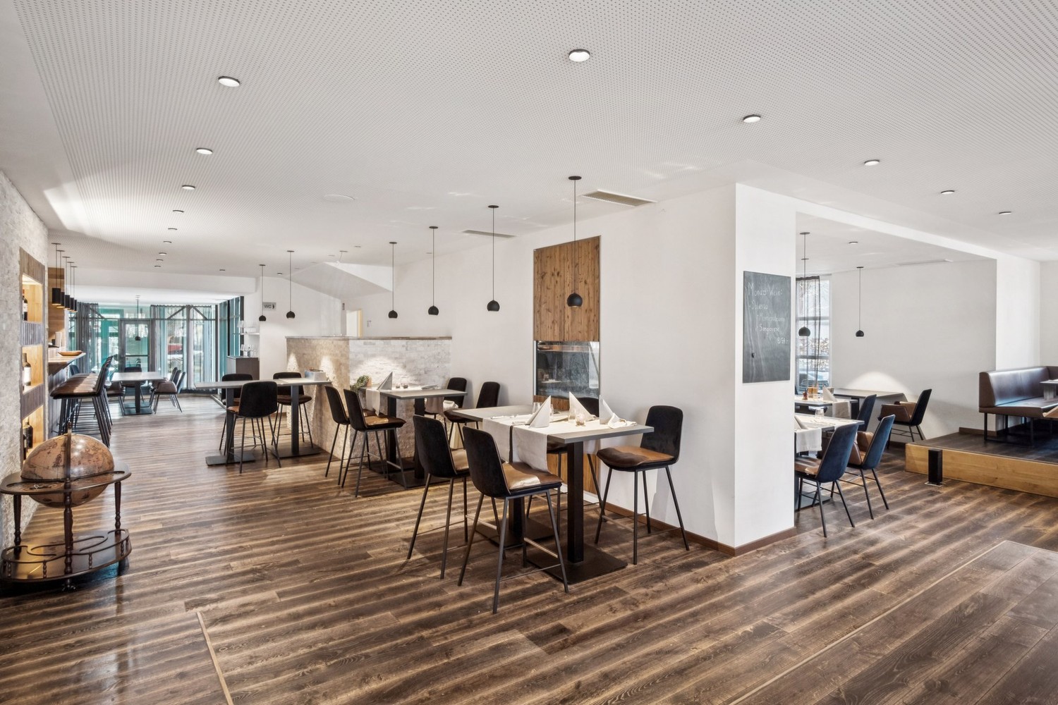 ristorante di 385m²
