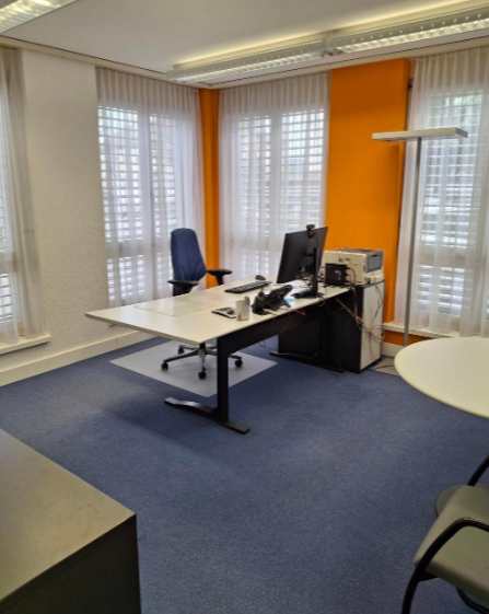 150m² office