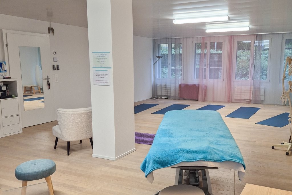 64m² commercial