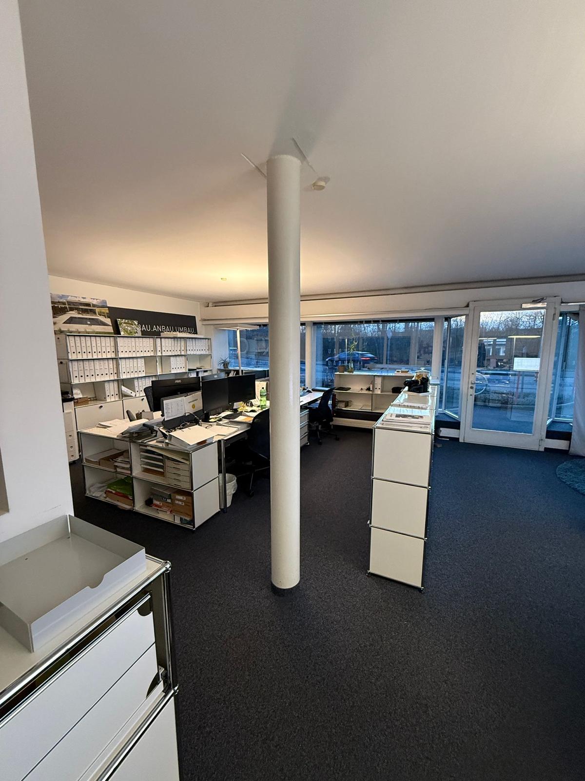 135m² office