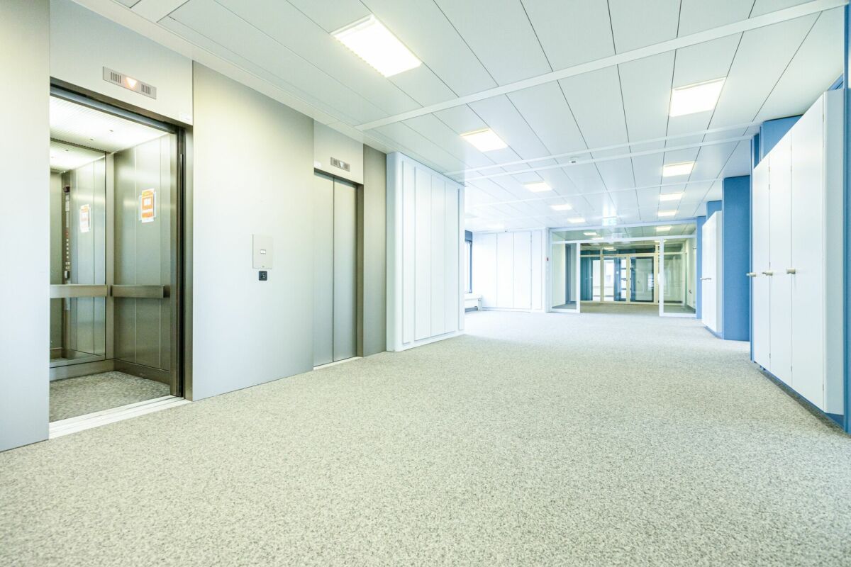 25m² office