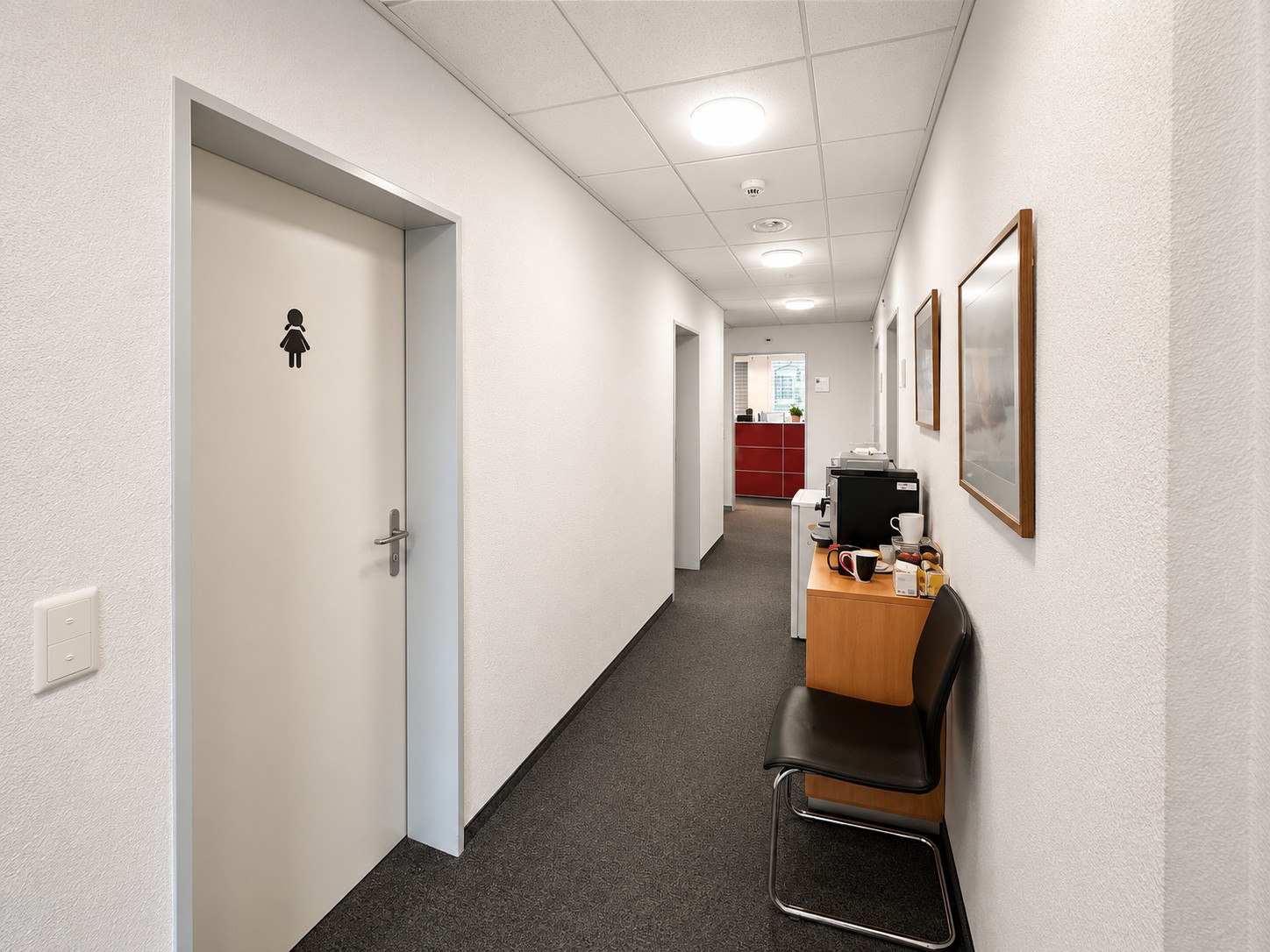 96m² office