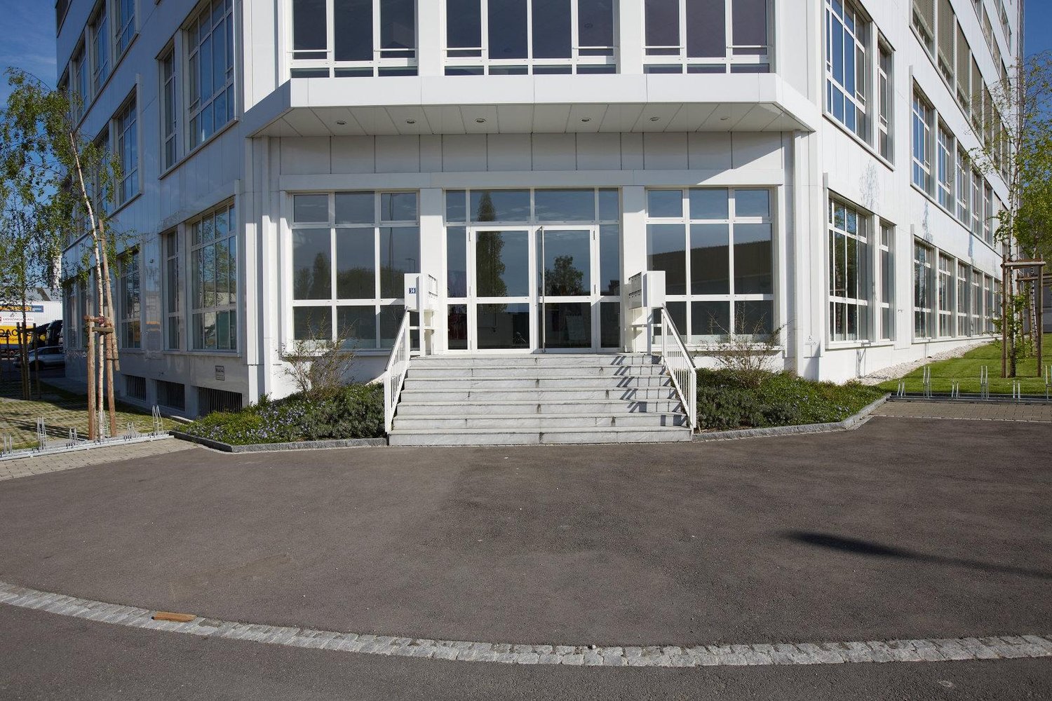52m² office
