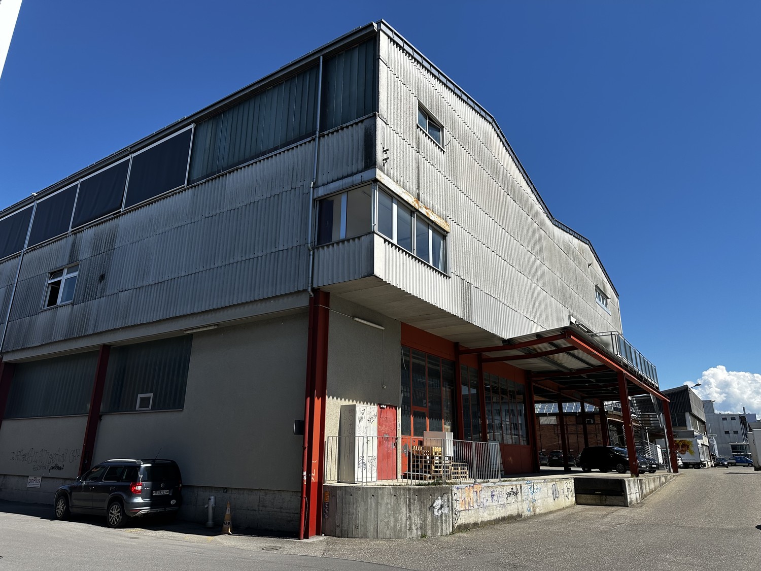 1740m² storage room