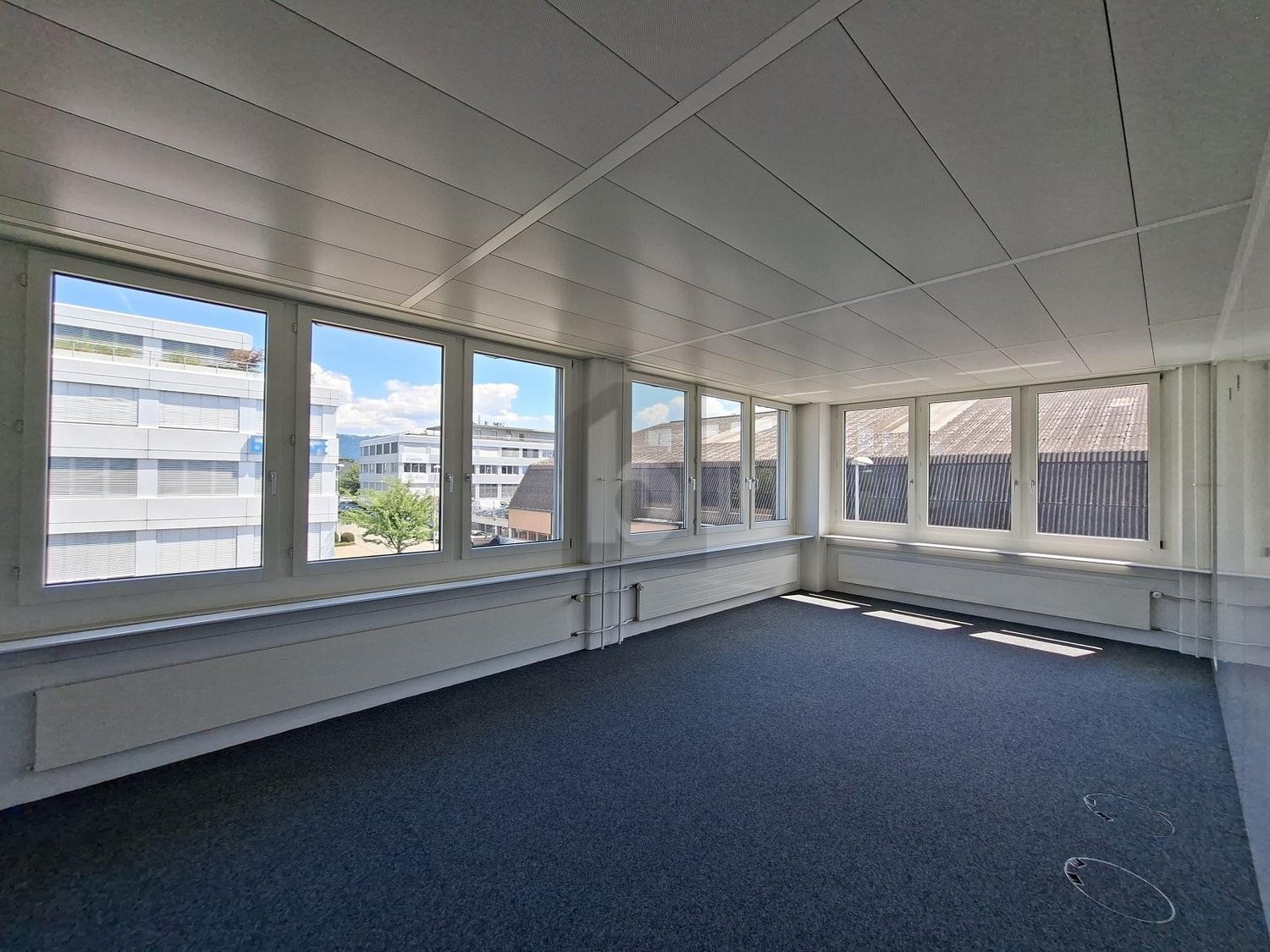1497m² office