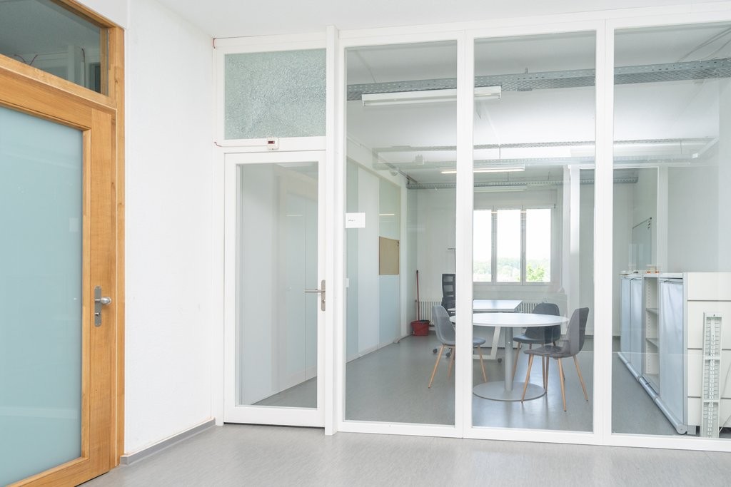 22m² office