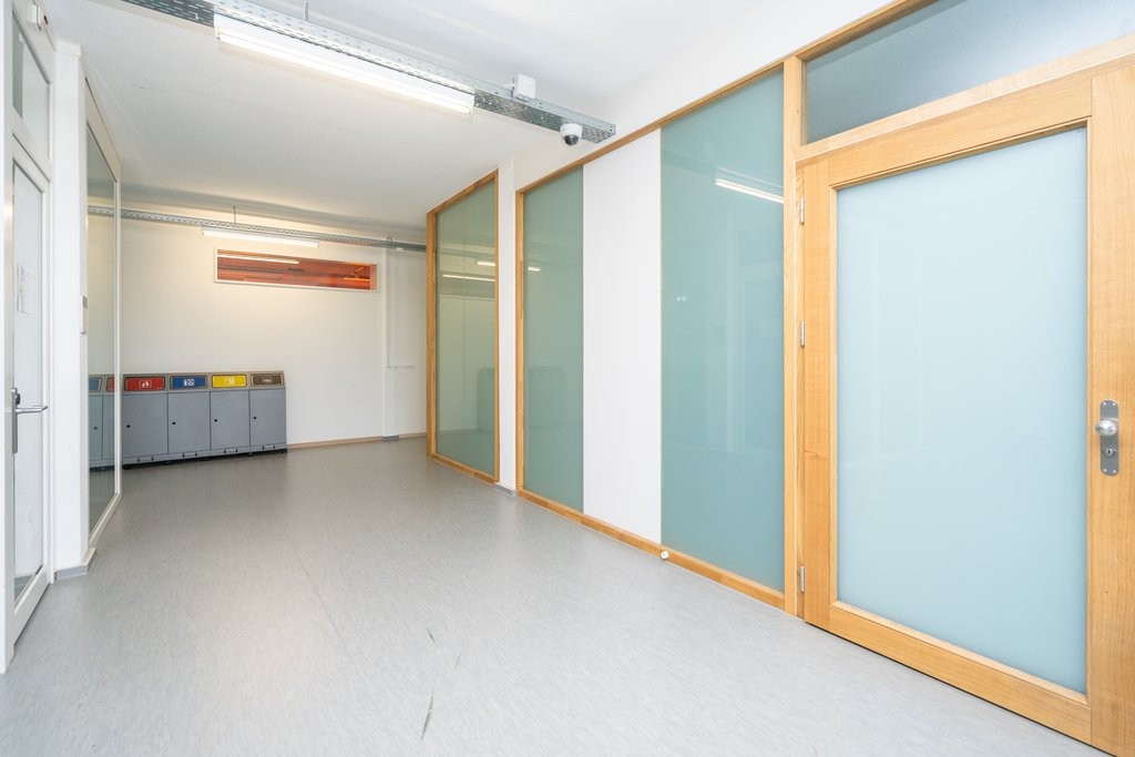 22m² office